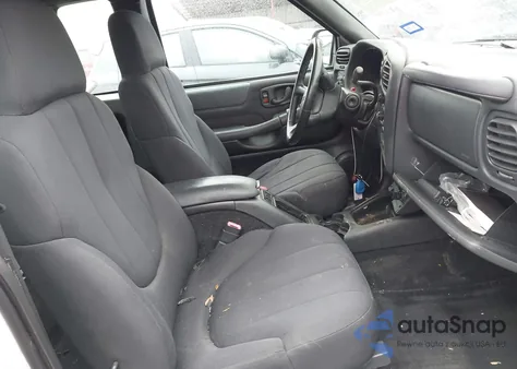 2003 GMC Sonoma Sls from USA, damaged, VIN 1GTCS19X738264450